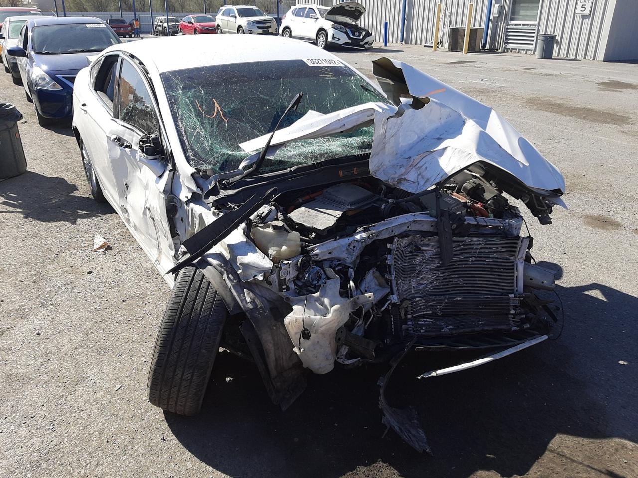 FORD FUSION SE 2016 with VIN 3FA6P0PU2GR240164 - Photo from auction