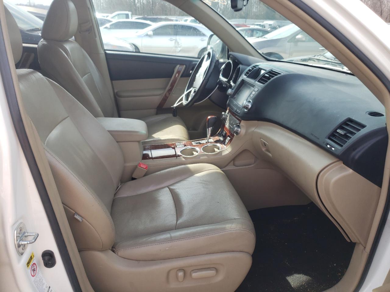 Photo 5 from auction – 2012 TOYOTA HIGHLANDER with VIN 5TDDK3EH6CS164804