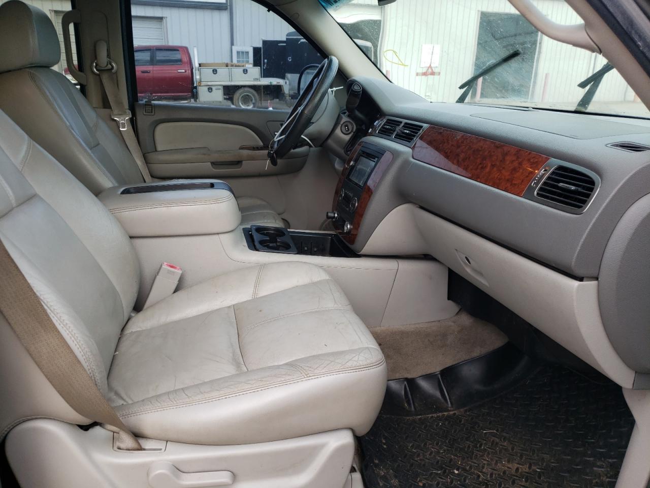 Photo 5 from auction – 2007 CHEVROLET AVALANCHE with VIN 3GNFK12367G196055