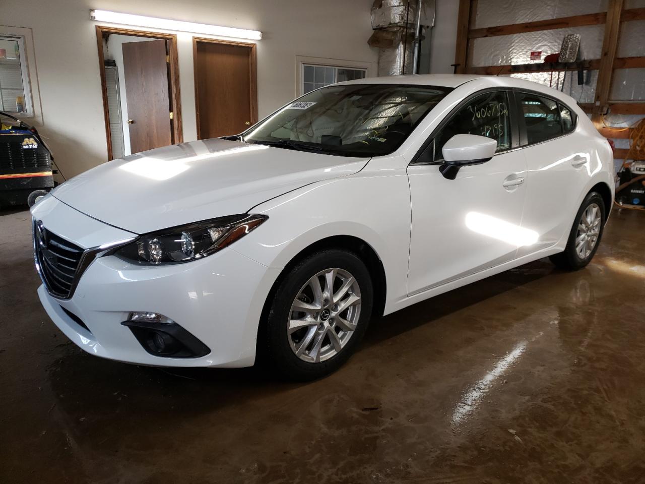 Photo 2 from auction – 2015 MAZDA 3 TOURING with VIN 3MZBM1L73FM172554