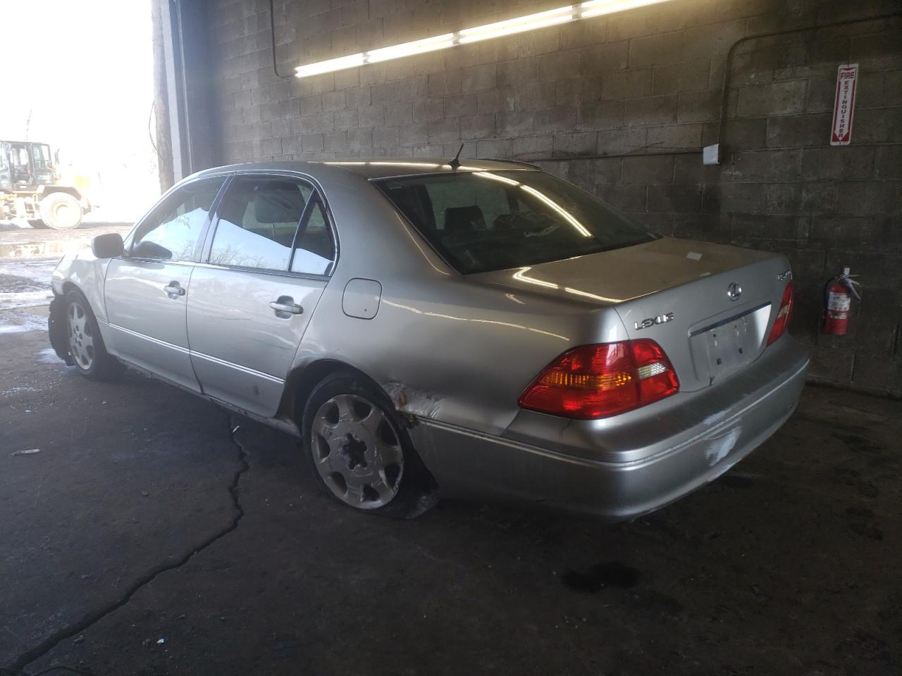 Photo 3 from auction – 2003 LEXUS LS 430 with VIN JTHBN30FX30120407