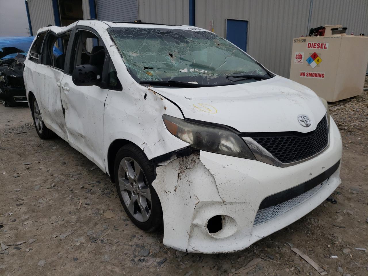 Photo 1 from auction – 2011 TOYOTA SIENNA SPO with VIN 5TDXK3DC7BS077544