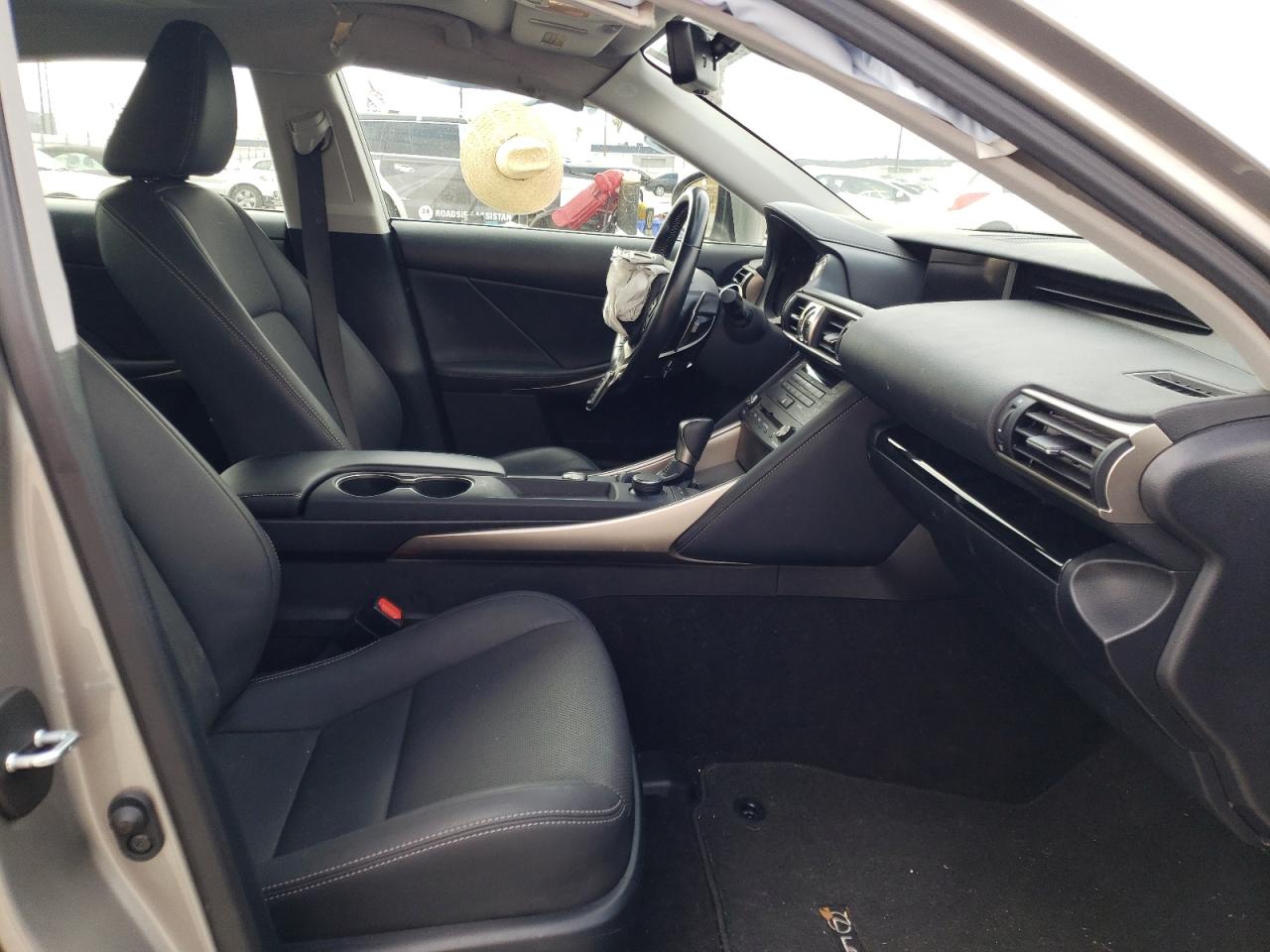 Photo 5 from auction – 2020 LEXUS IS 300 with VIN JTHAA1D29L5102714