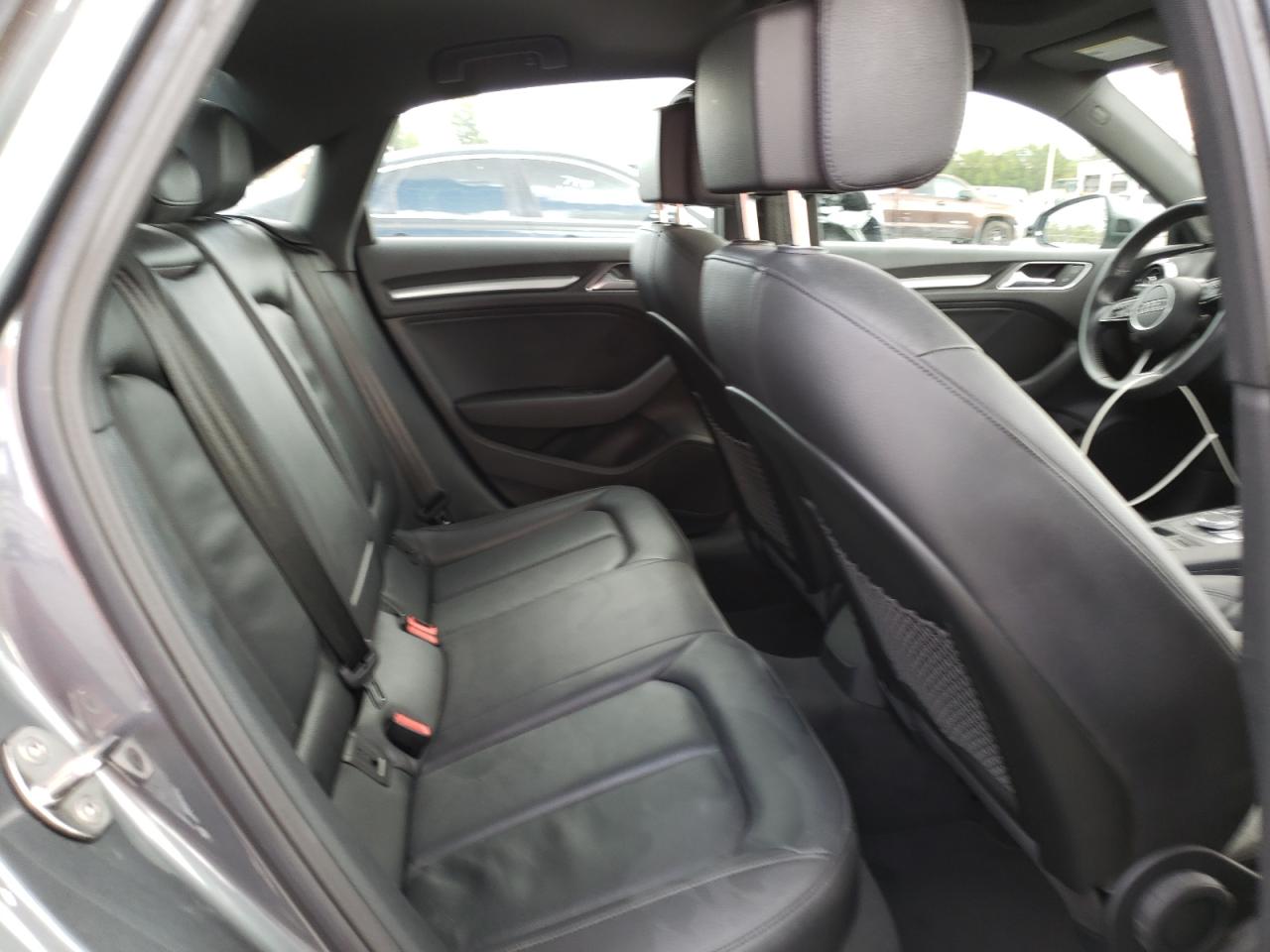 Photo 6 from auction – 2019 AUDI A3 PREMIUM with VIN WAUAUGFF1K1009796