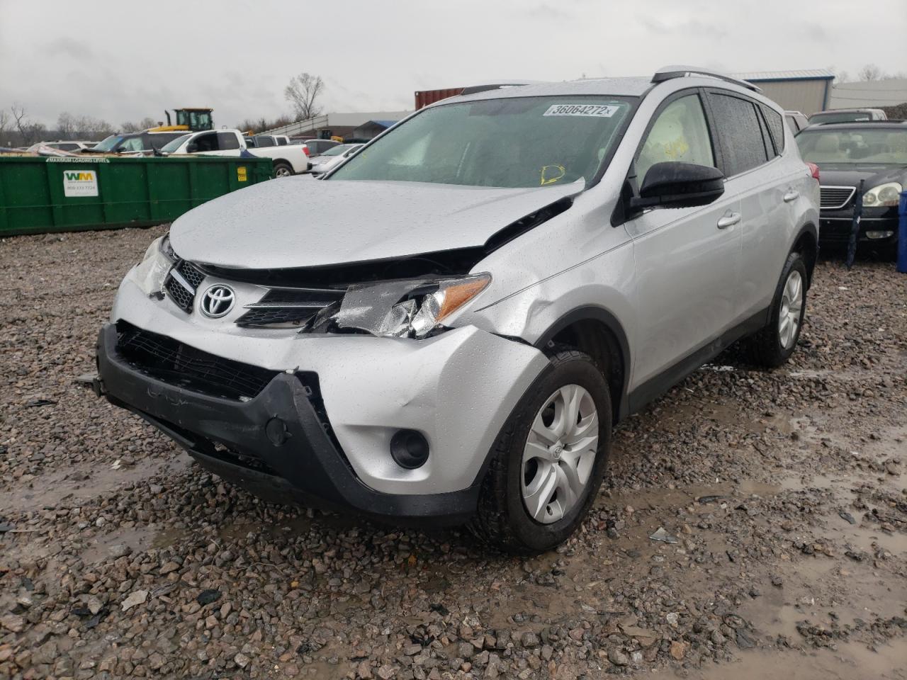 Photo 2 from auction – 2015 TOYOTA RAV4 LE with VIN JTMZFREV5FD060873
