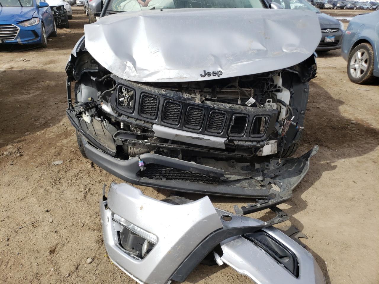 Photo 9 from auction – 2018 JEEP COMPASS LA with VIN 3C4NJCBB9JT501928
