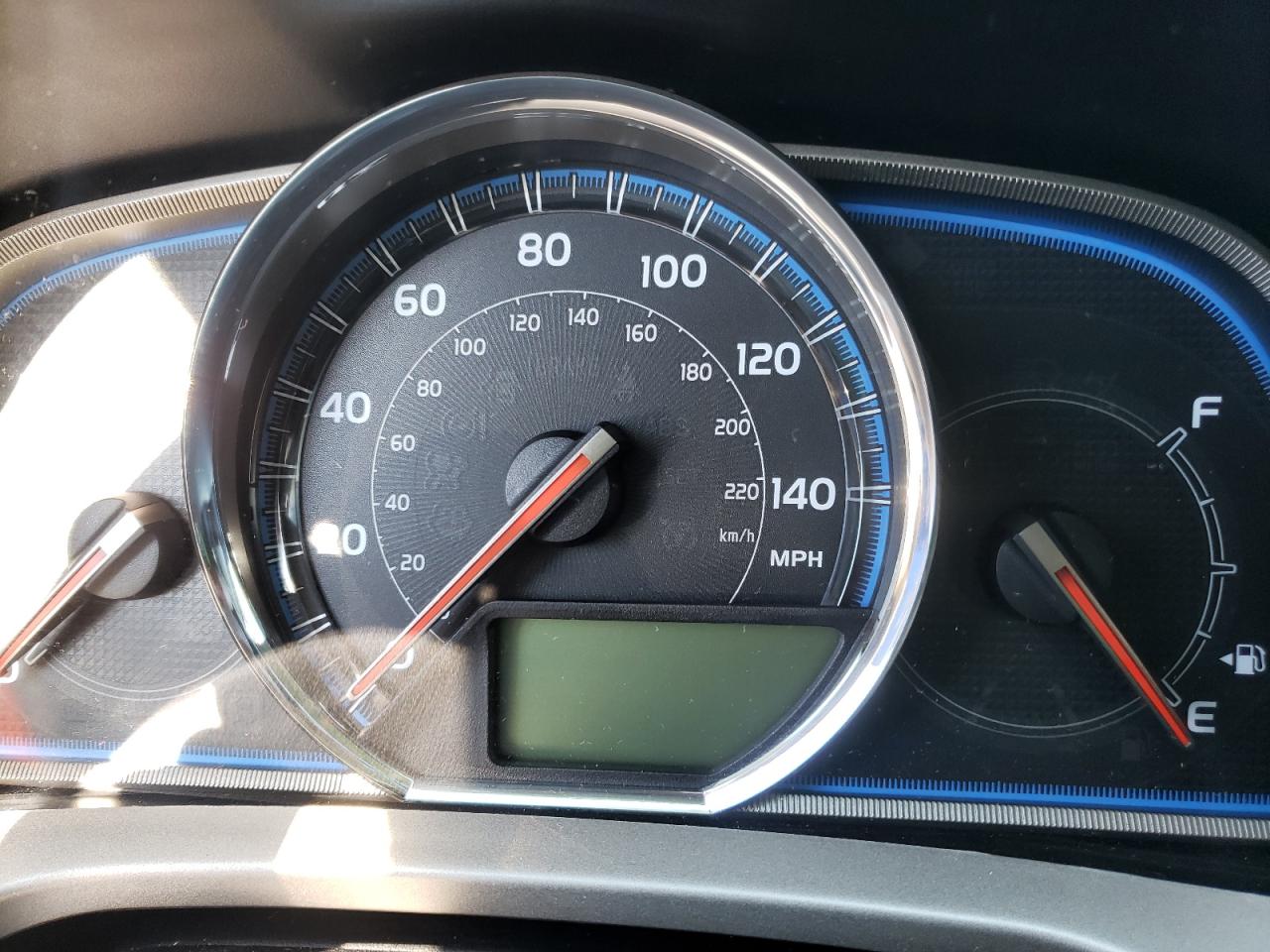 Photo 8 from auction – 2014 TOYOTA RAV4 LIMIT with VIN 2T3DFREVXEW193897
