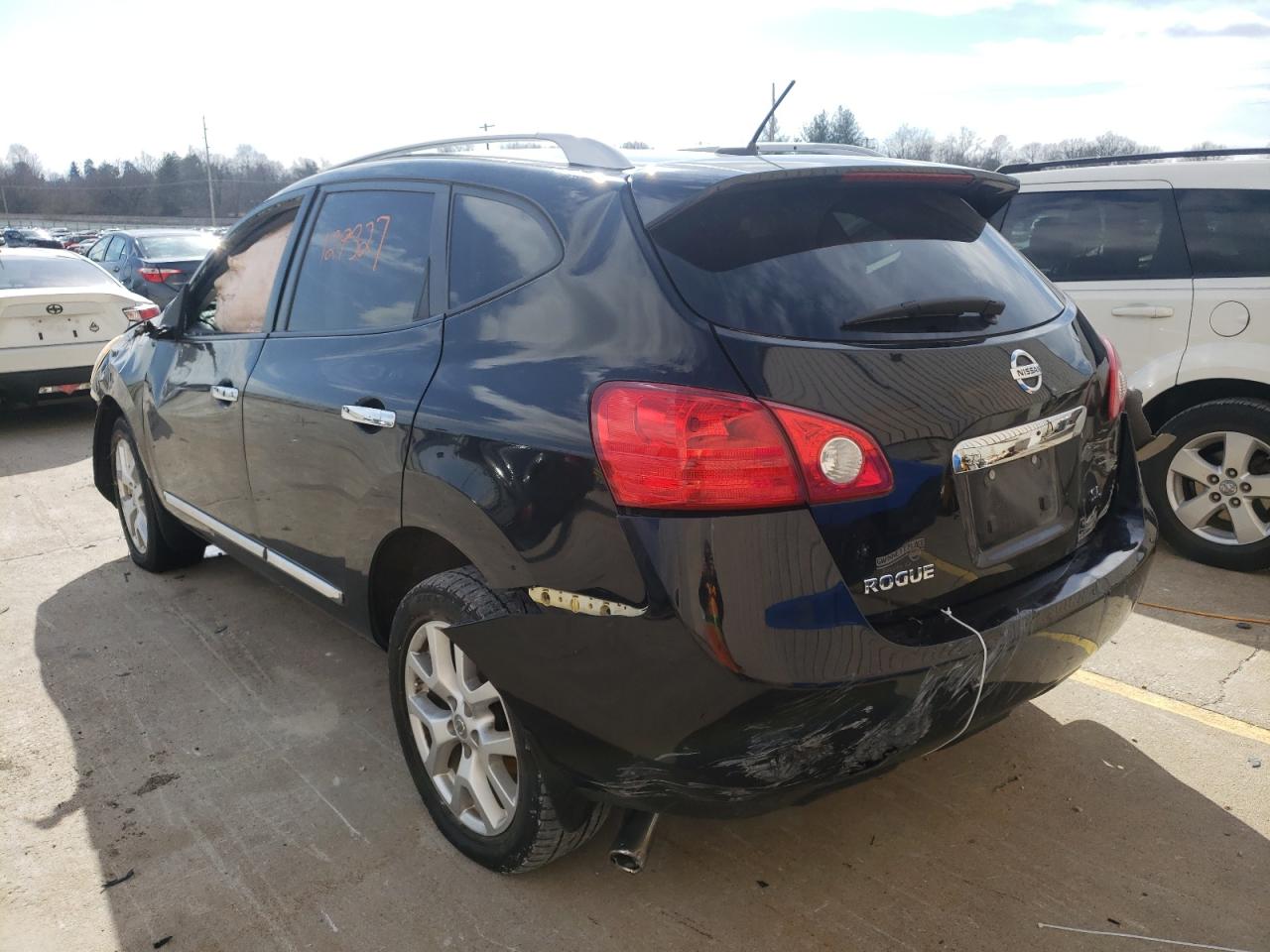 Photo 3 from auction – 2013 NISSAN ROGUE S with VIN JN8AS5MT3DW003935
