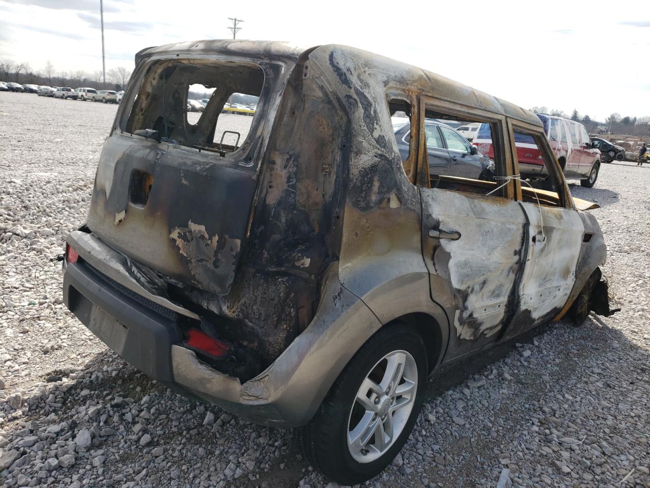 Photo 4 from auction – 2011 KIA SOUL + with VIN KNDJT2A23B7195741