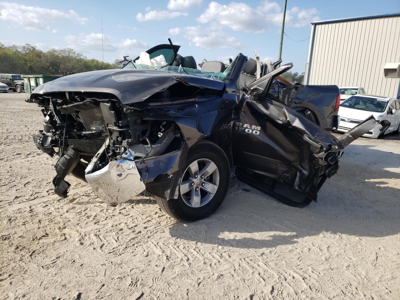 Photo 2 from auction – 2020 RAM 1500 CLASS with VIN 3C6RR7KT5LG130523