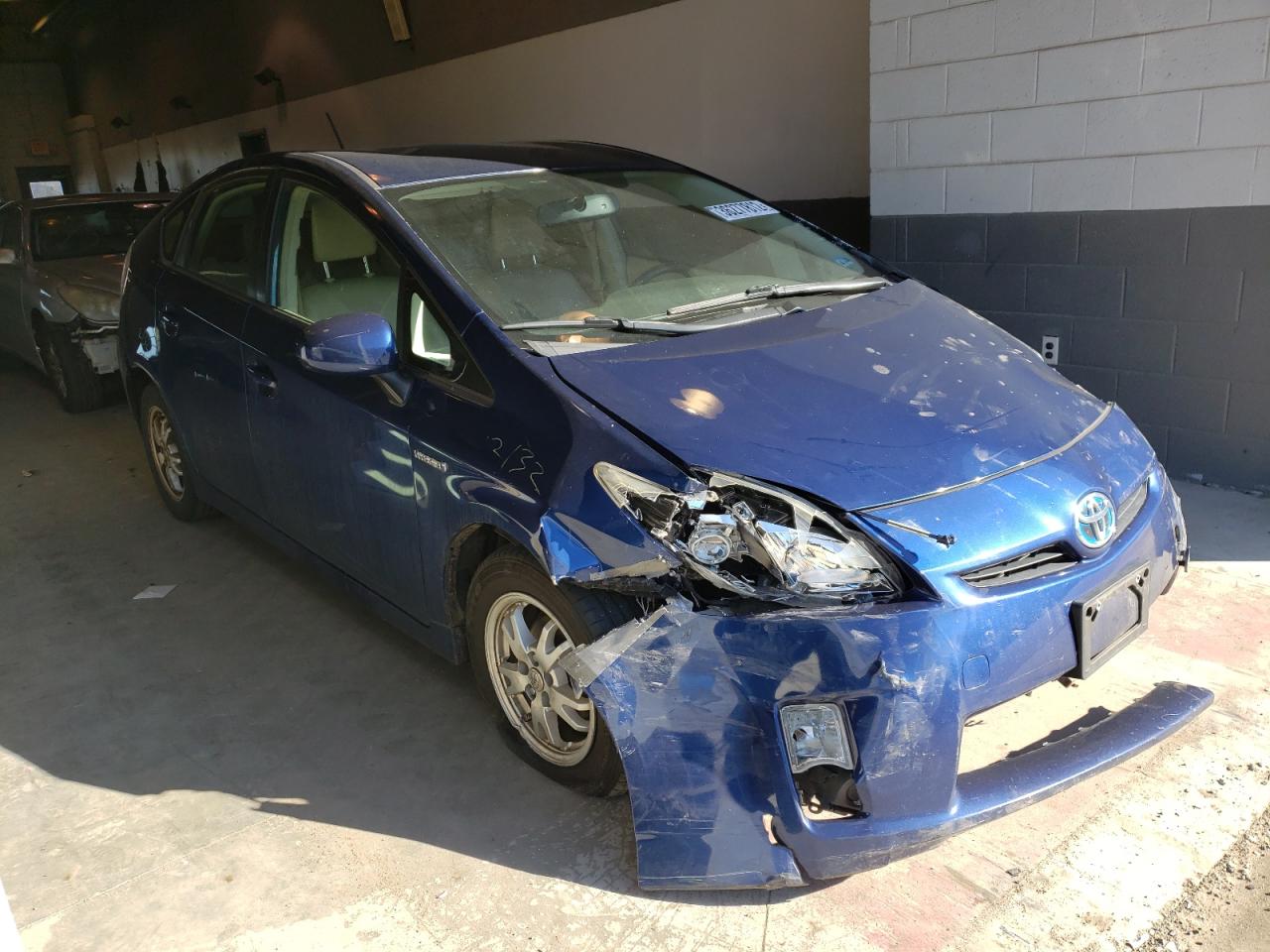 TOYOTA PRIUS 2011 with VIN JTDKN3DU1B5326775 - Photo from auction