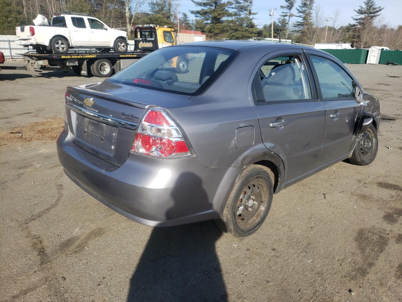 Photo 4 from auction – 2011 CHEVROLET AVEO LS with VIN KL1TD5DE2BB163932