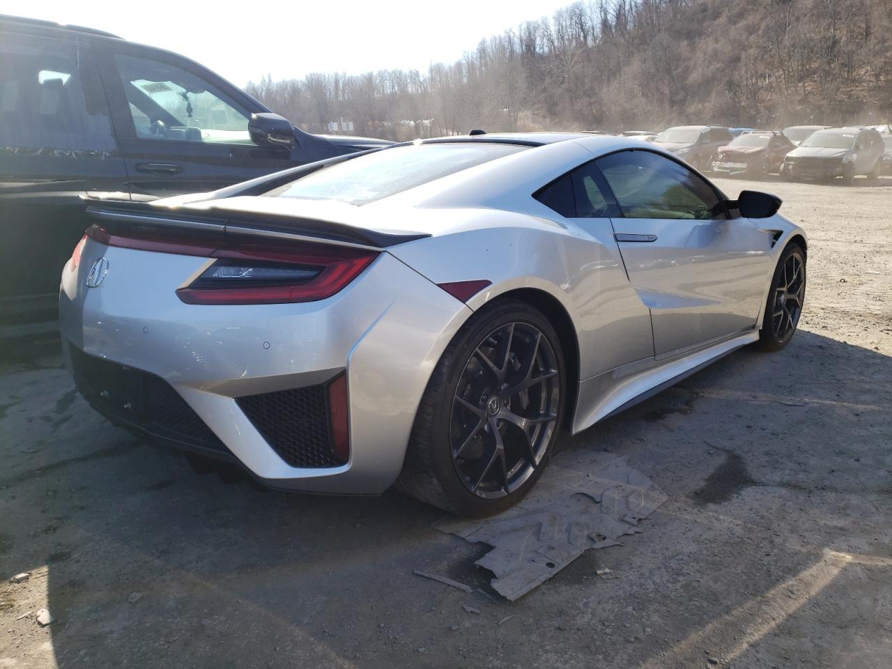 Photo 4 from auction – 2017 ACURA NSX with VIN 19UNC1B03HY000752