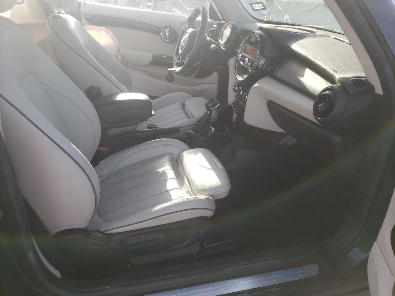 Photo 5 from auction – 2016 MINI COOPER with VIN WMWXP5C53G3B76564