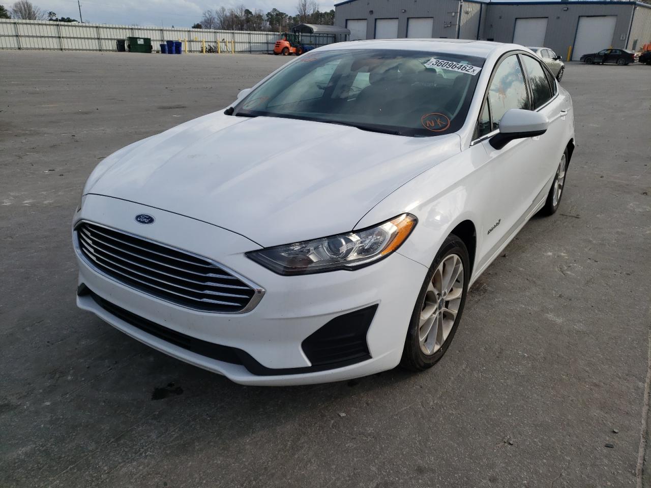 Photo 2 from auction – 2019 FORD FUSION SE with VIN 3FA6P0LU4KR105427