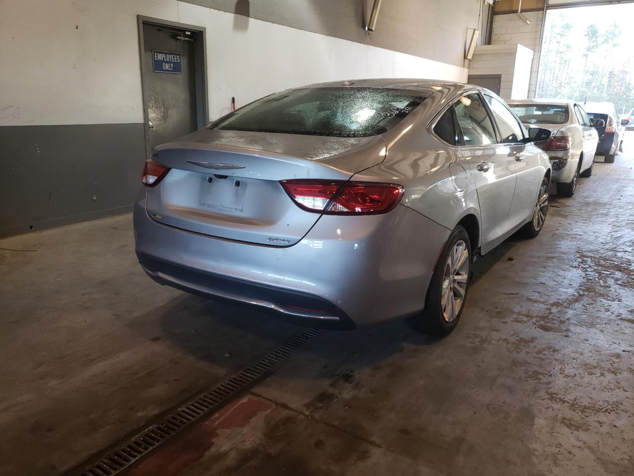 Photo 4 from auction – 2016 CHRYSLER 200 LIMITE with VIN 1C3CCCAB8GN159355