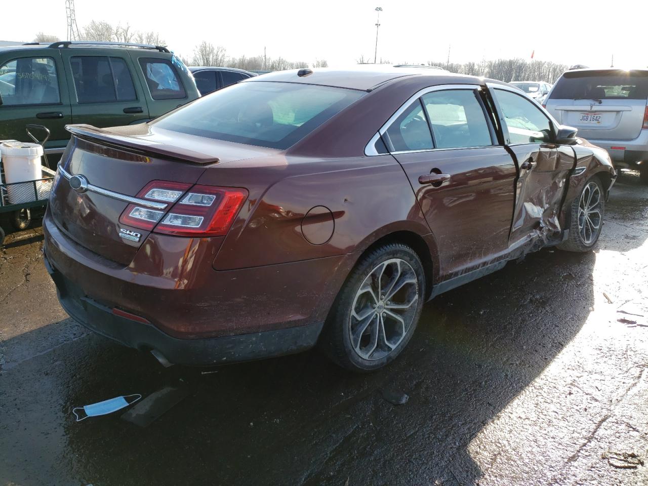 Photo 4 from auction – 2016 FORD TAURUS SHO with VIN 1FAHP2KT6GG140921