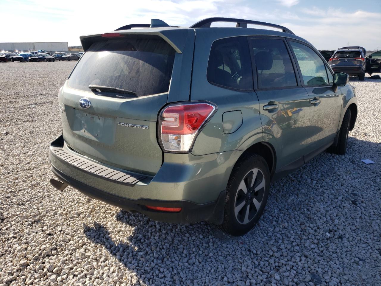 Photo 4 from auction – 2018 SUBARU FORESTER 2 with VIN JF2SJADC5JH592192