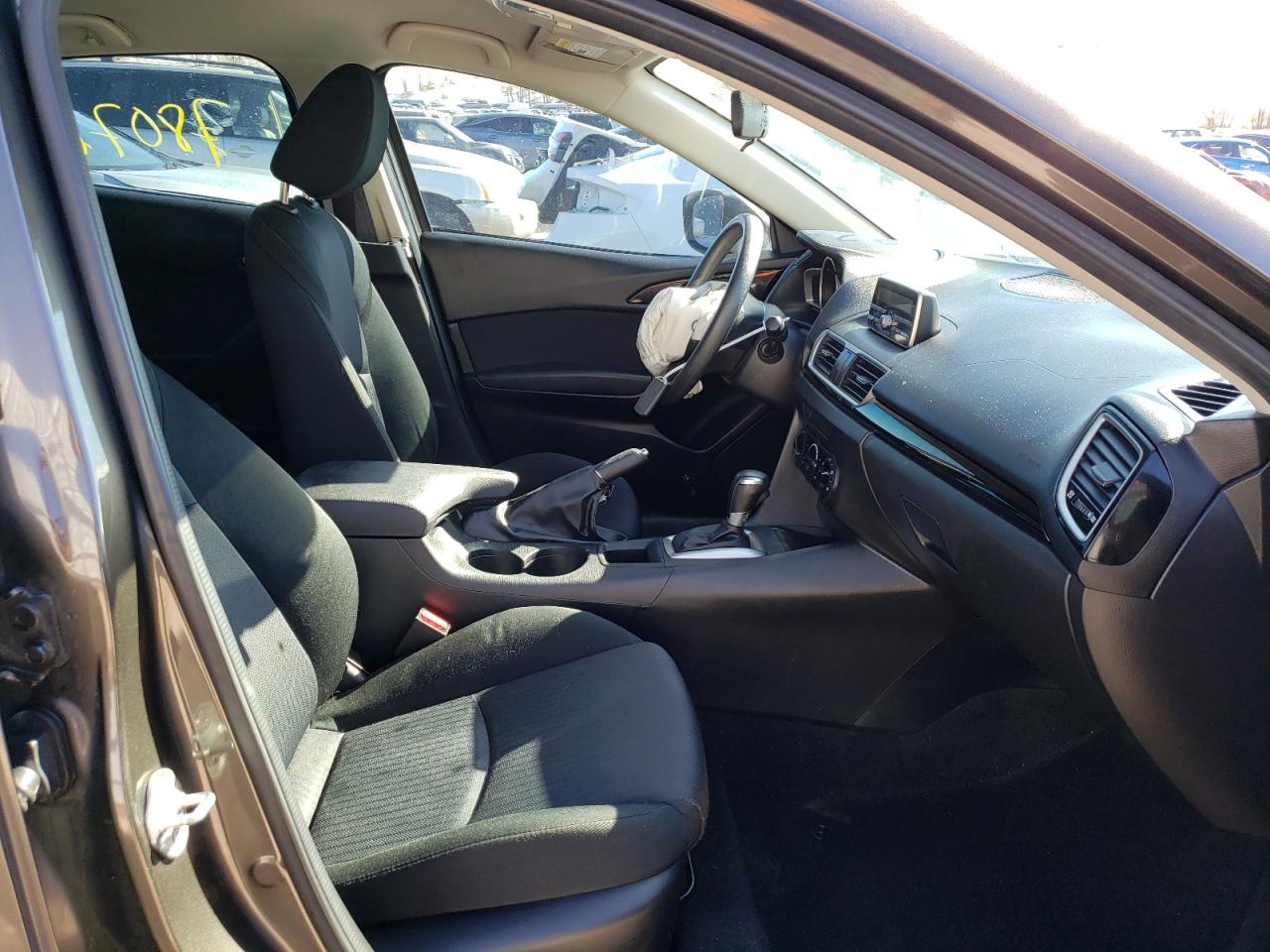 Photo 5 from auction – 2014 MAZDA 3 SPORT with VIN JM1BM1U76E1211747