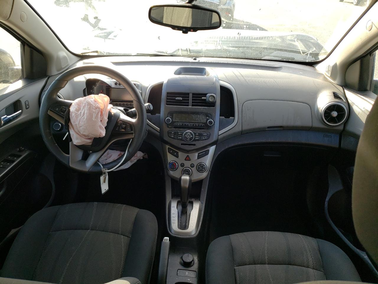 Photo 9 from auction – 2015 CHEVROLET SONIC LT with VIN 1G1JC6SG7F4207830