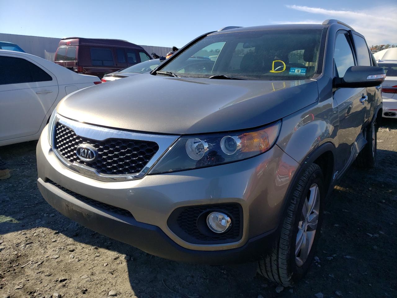 Photo 2 from auction – 2013 KIA SORENTO EX with VIN 5XYKUCA65DG386125