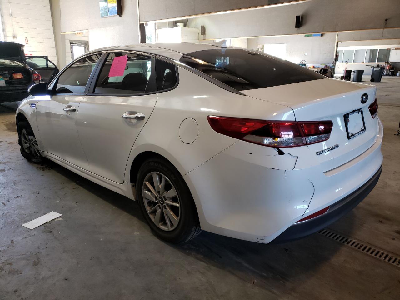 Photo 3 from auction – 2018 KIA OPTIMA LX with VIN 5XXGT4L30JG190286