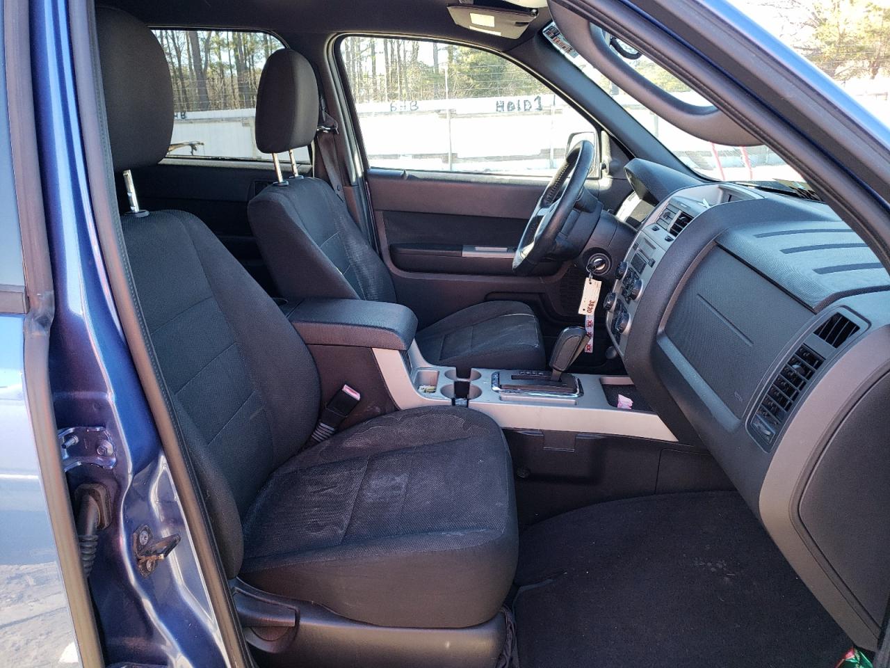 Photo 5 from auction – 2009 FORD ESCAPE XLT with VIN 1FMCU93G39KC25556