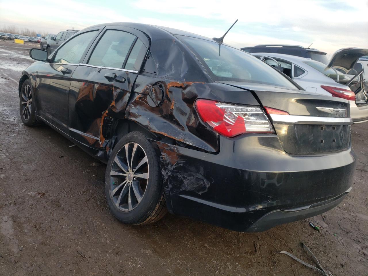 Photo 3 from auction – 2013 CHRYSLER 200 TOURIN with VIN 1C3CCBBB6DN552937