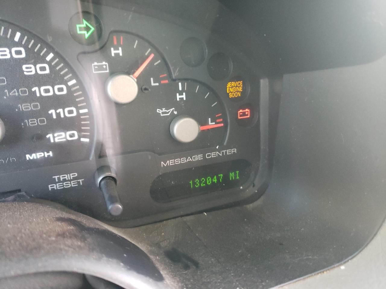Photo 8 from auction – 2003 FORD EXPLORER L with VIN 1FMDU75W53UB53932