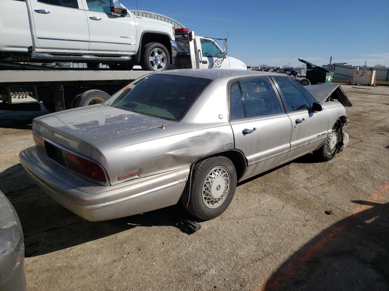 Photo 4 from auction – 1996 BUICK PARK AVENU with VIN 1G4CW52K3TH620754