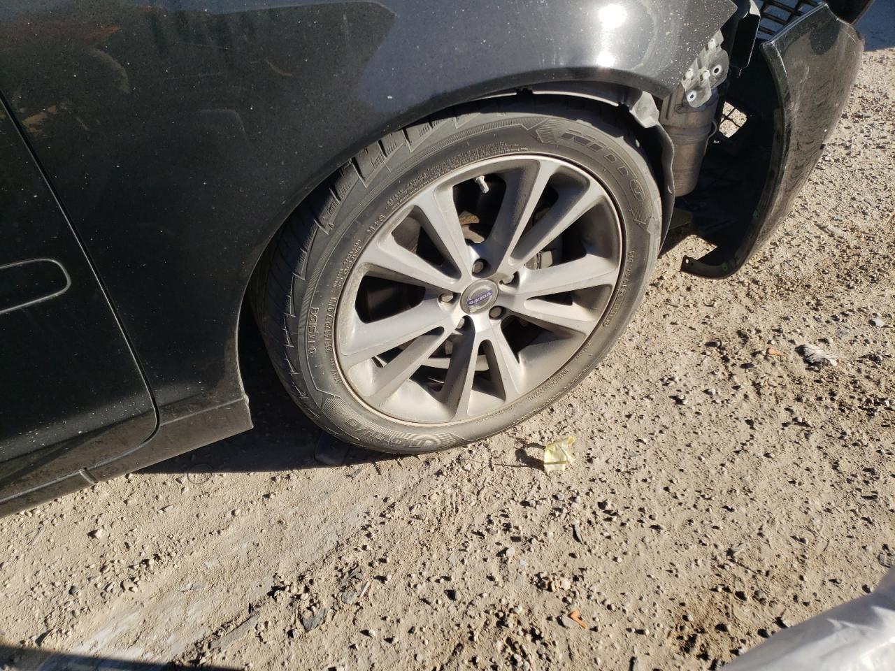 Photo 9 from auction – 2013 VOLVO C70 T5 with VIN YV1672MC3DJ141872