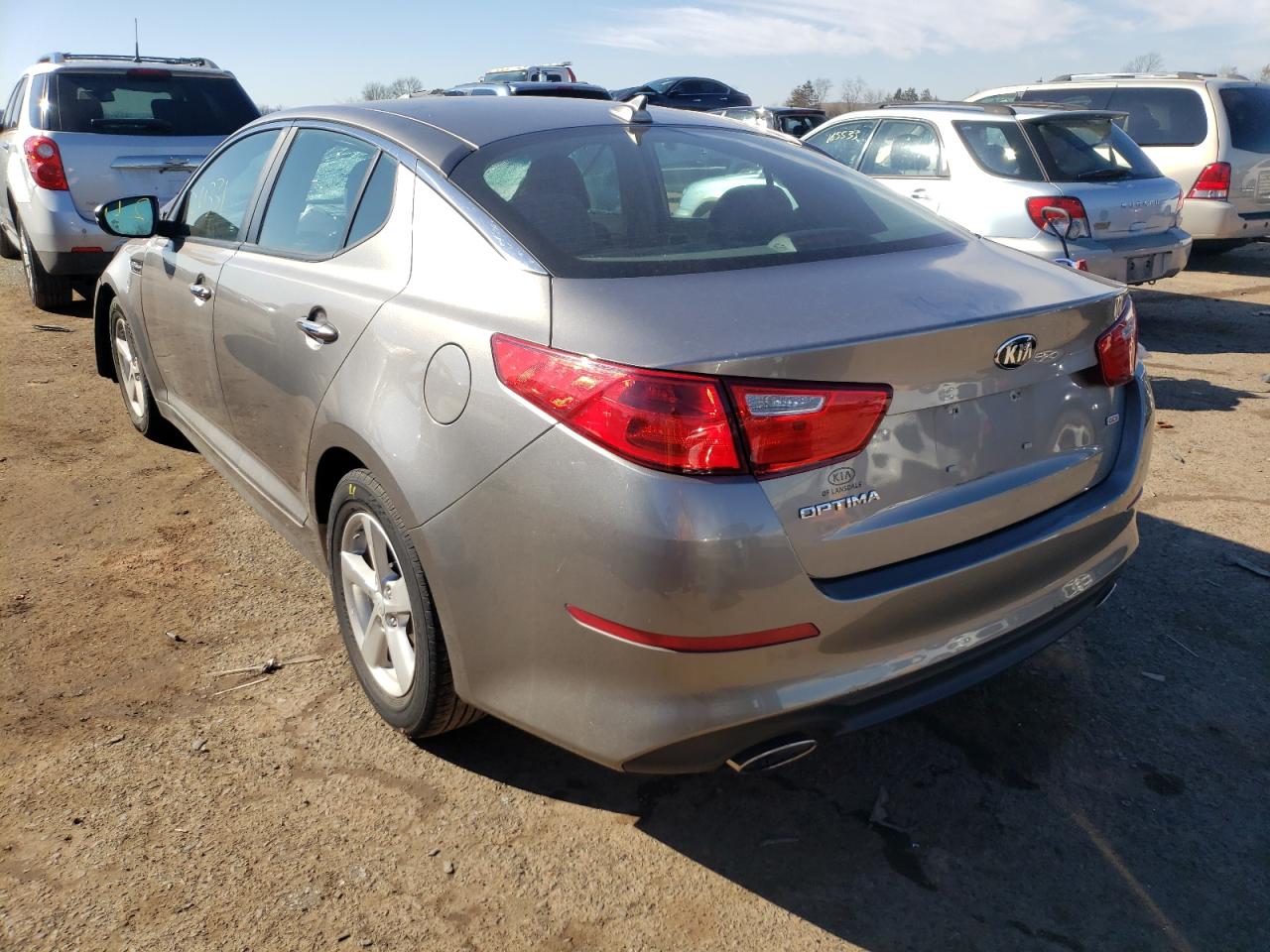 Photo 3 from auction – 2015 KIA OPTIMA LX with VIN 5XXGM4A70FG517862