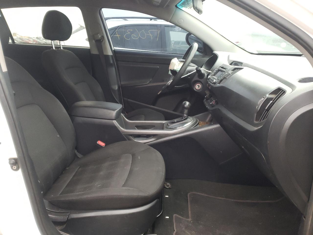Photo 5 from auction – 2012 KIA SPORTAGE L with VIN KNDPBCA22C7273706