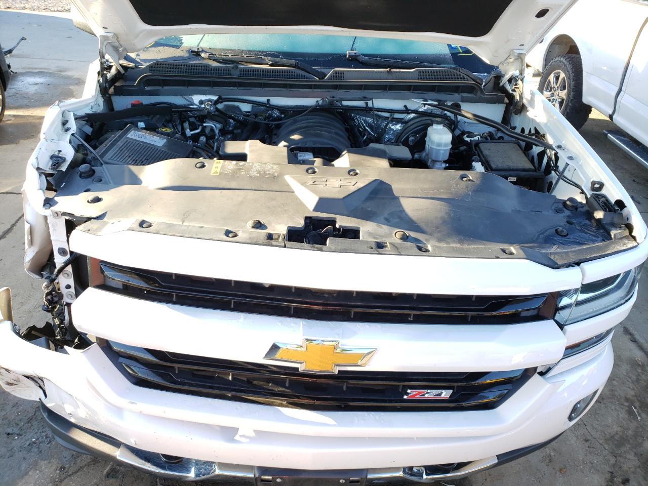 Photo 7 from auction – 2017 CHEVROLET SILVERADO with VIN 3GCUKREC5HG498044