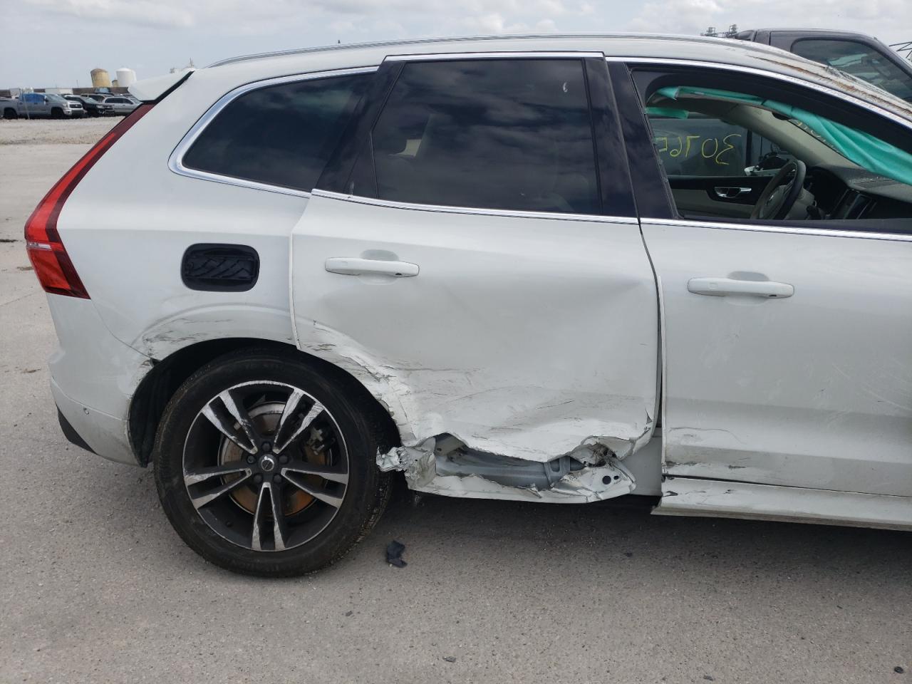 Photo 9 from auction – 2018 VOLVO XC60 T6 with VIN LYVA22RK7JB082599