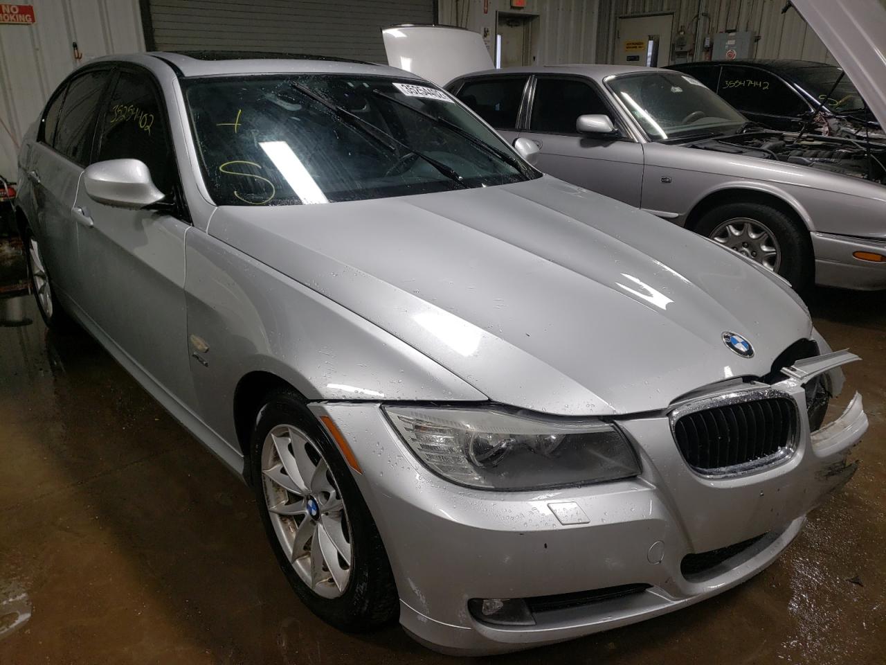 BMW 328 XI 2010 with VIN WBAPK7C56AA458837 - Photo from auction