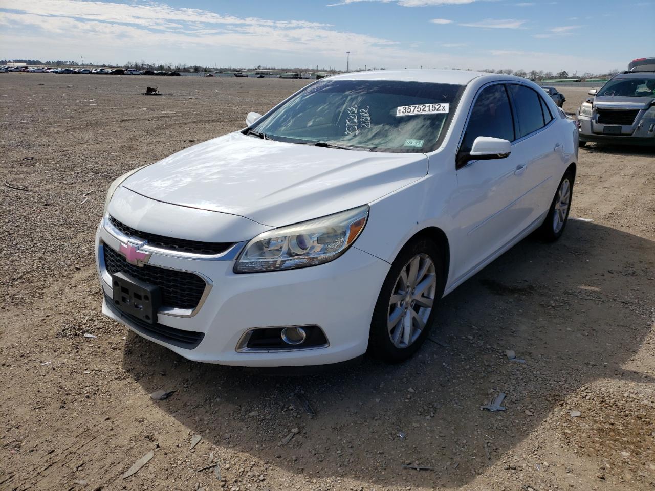 Photo 2 from auction – 2015 CHEVROLET MALIBU 2LT with VIN 1G11D5SL2FF263022