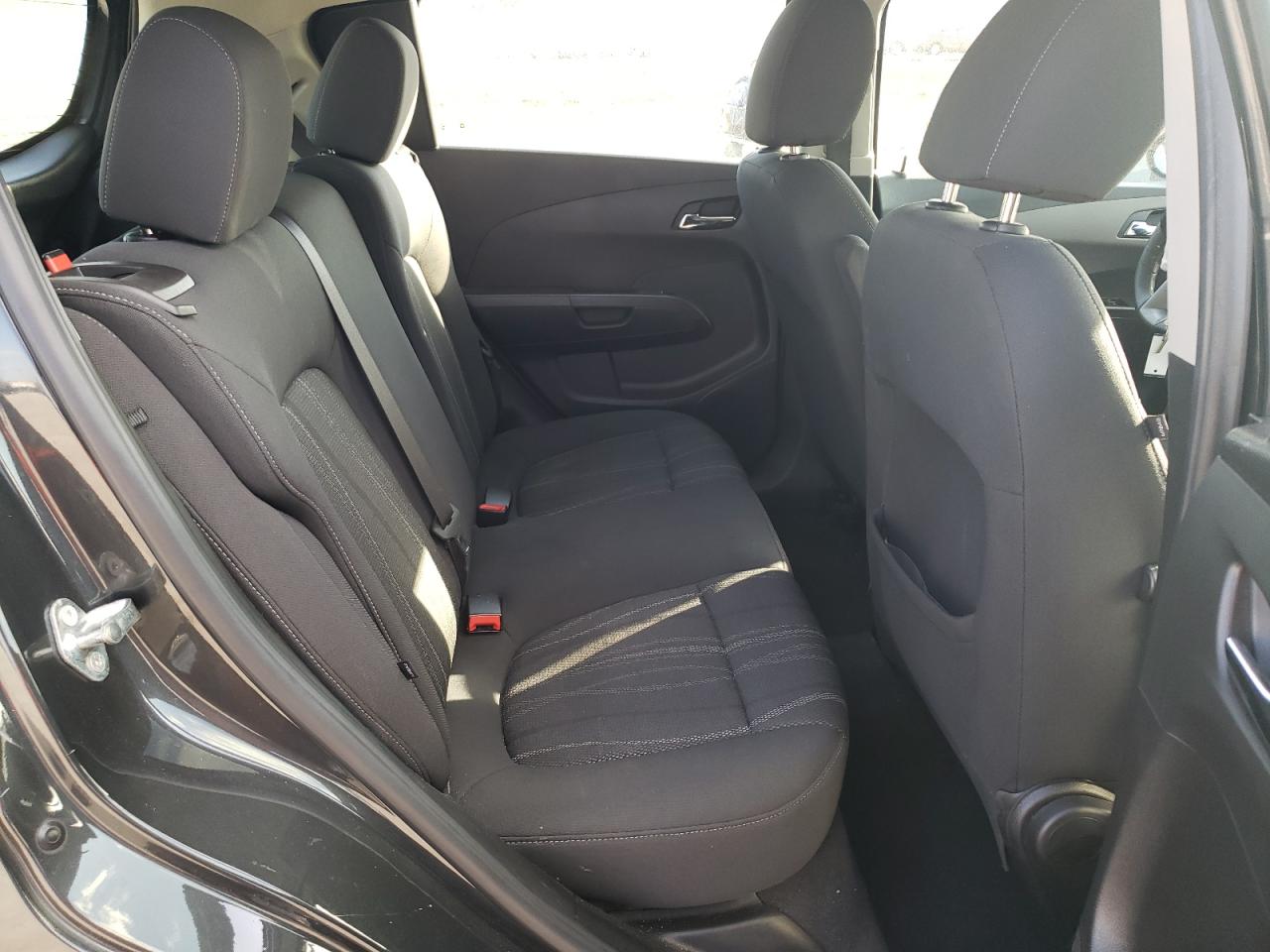 Photo 6 from auction – 2015 CHEVROLET SONIC LT with VIN 1G1JC6SG7F4207830