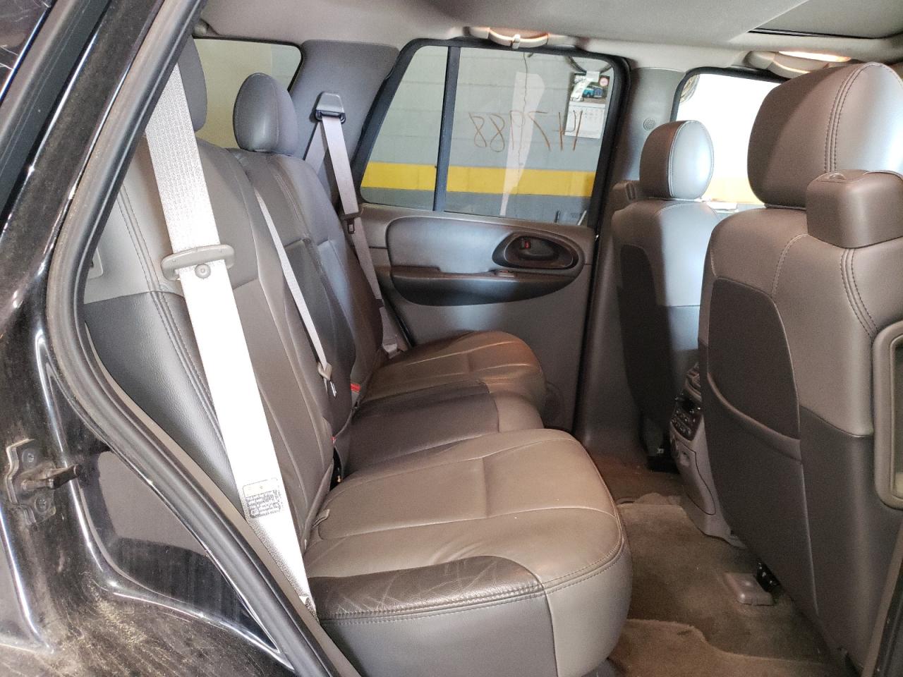 Photo 6 from auction – 2004 CHEVROLET TRAILBLAZE with VIN 1GNDT13S042106221