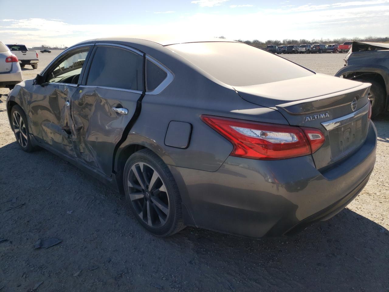 Photo 3 from auction – 2016 NISSAN ALTIMA 2.5 with VIN 1N4AL3AP5GC272969