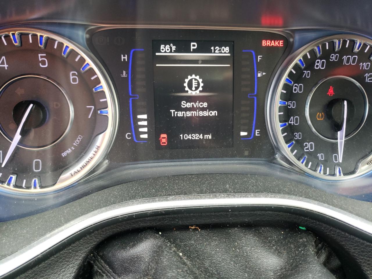 Photo 8 from auction – 2015 CHRYSLER 200 LIMITE with VIN 1C3CCCAB0FN722820