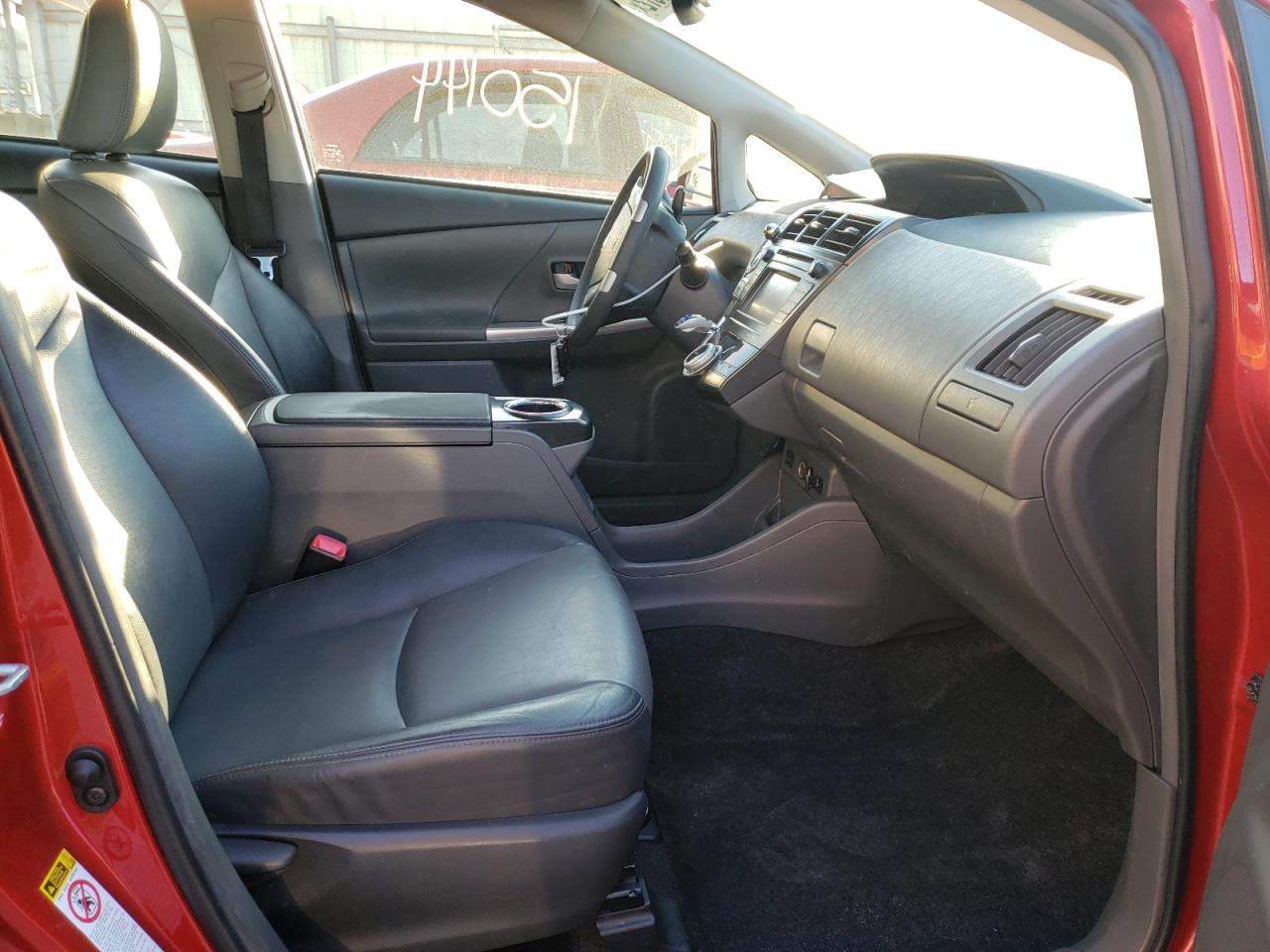 Photo 5 from auction – 2012 TOYOTA PRIUS V with VIN JTDZN3EU7C3156643