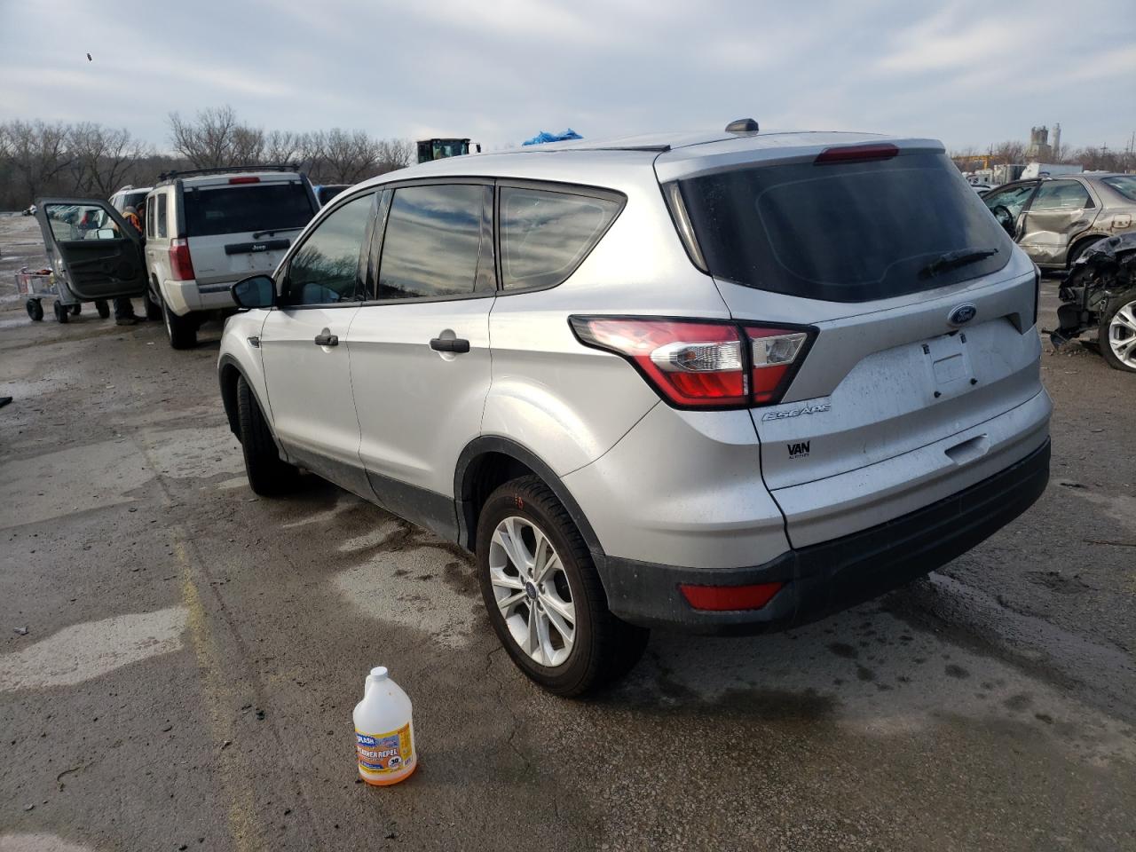 Photo 3 from auction – 2018 FORD ESCAPE S with VIN 1FMCU0F72JUB83607