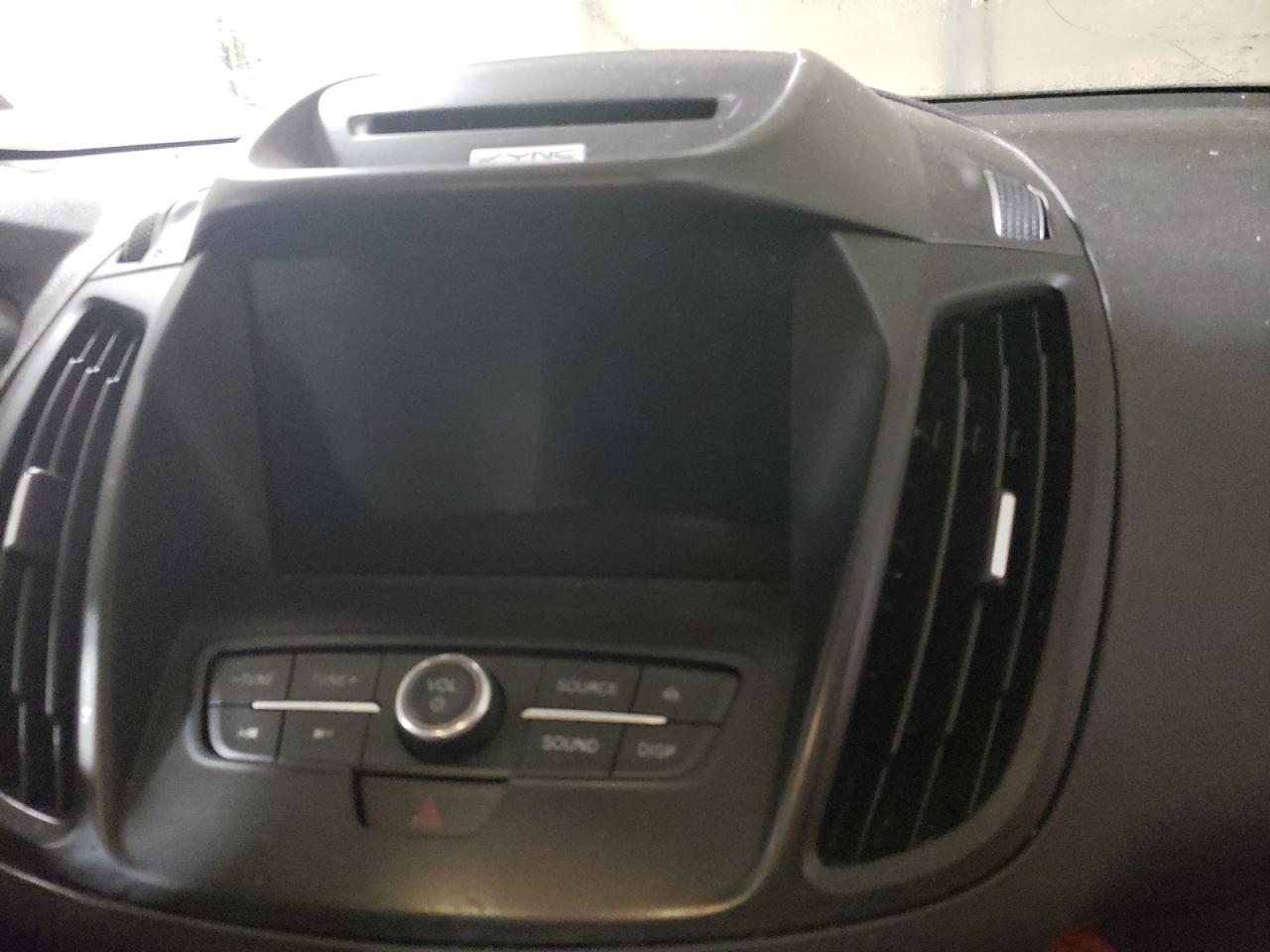 Photo 9 from auction – 2018 FORD ESCAPE SE with VIN 1FMCU9GD0JUA45699