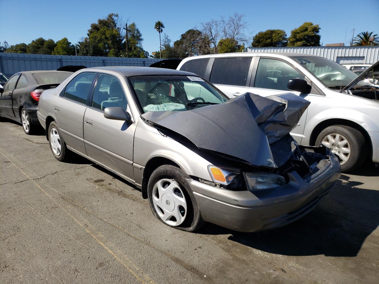 Photo 1 from auction – 1997 TOYOTA CAMRY CE with VIN 4T1BF22K6VU034926
