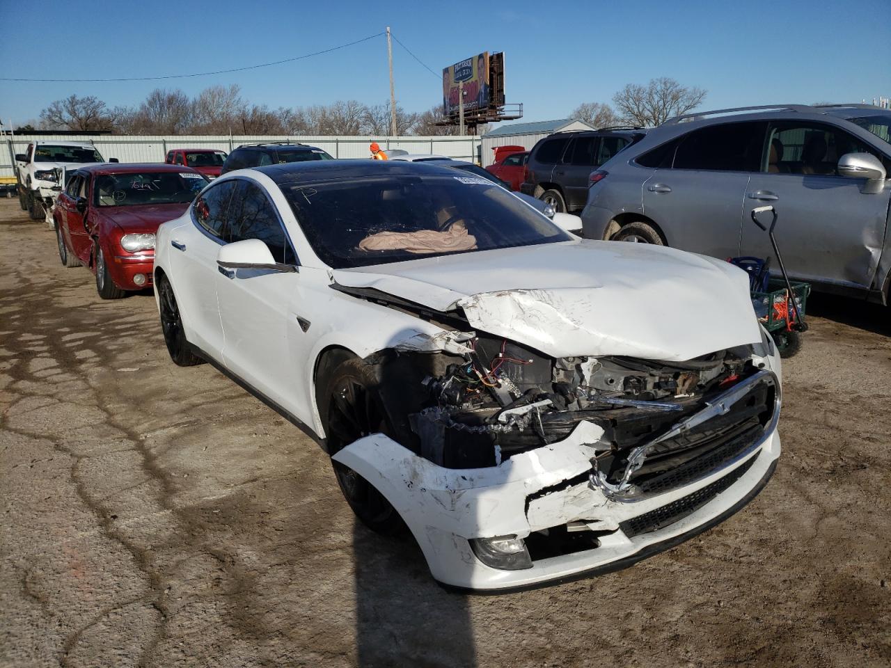 TESLA MODEL S 2013 with VIN 5YJSA1CP7DFP07107 - Photo from auction