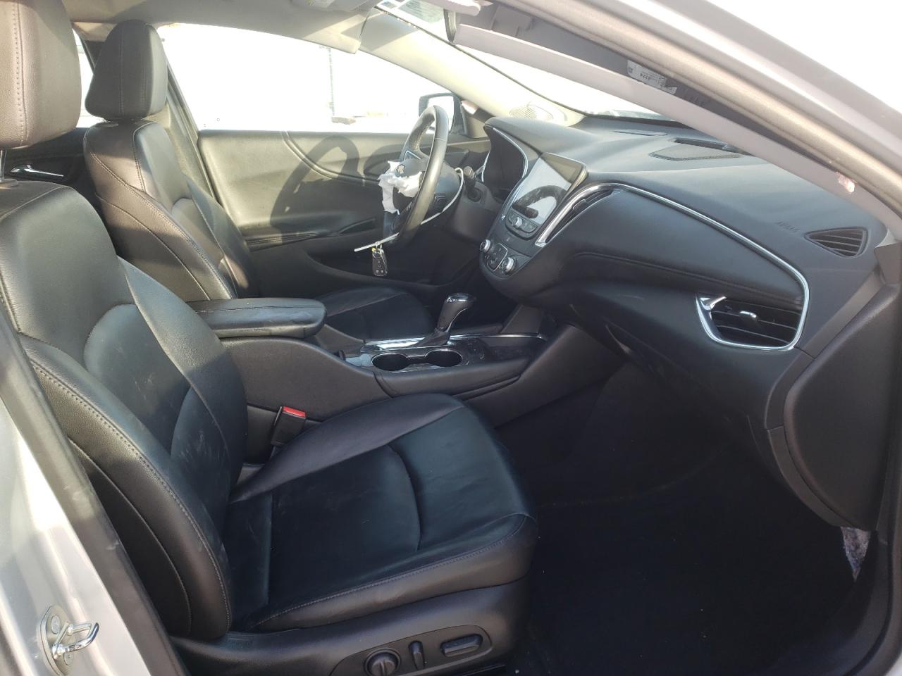 Photo 5 from auction – 2018 CHEVROLET MALIBU LS with VIN 1G1ZD5ST1JF137746