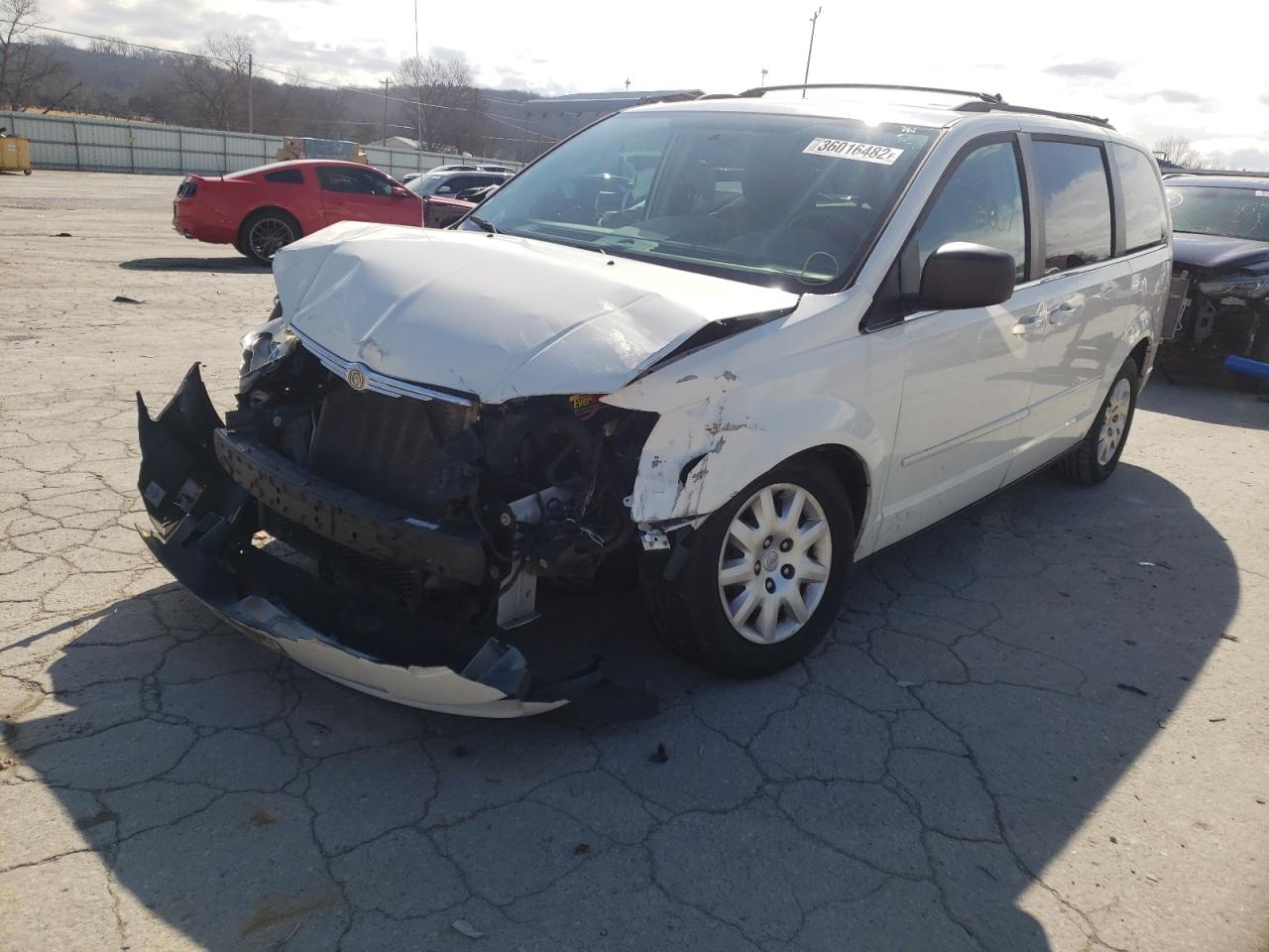 Photo 2 from auction – 2010 CHRYSLER TOWN & COU with VIN 2A4RR4DE1AR155524