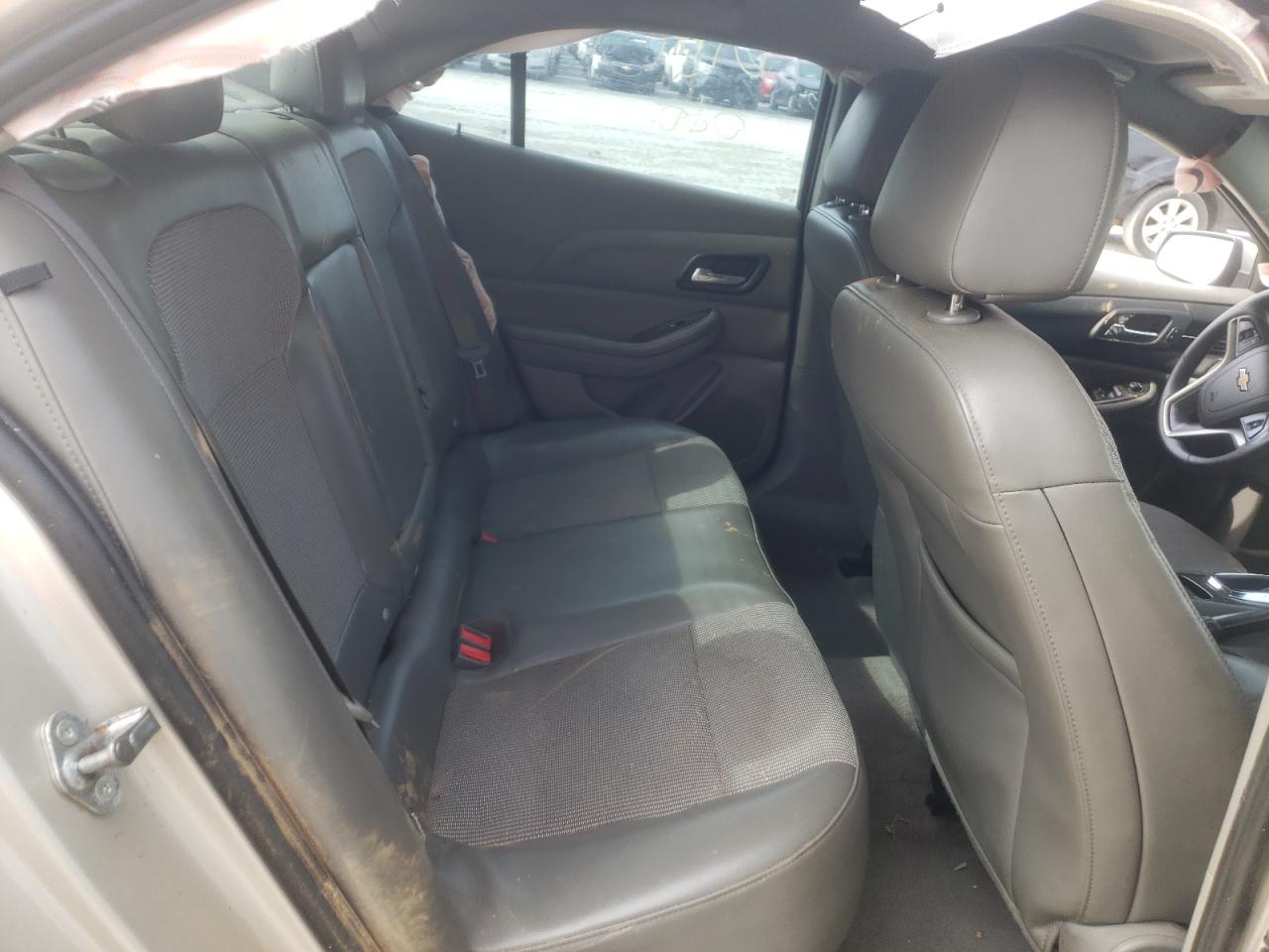 Photo 6 from auction – 2016 CHEVROLET MALIBU LIM with VIN 1G11C5SA2GF144552