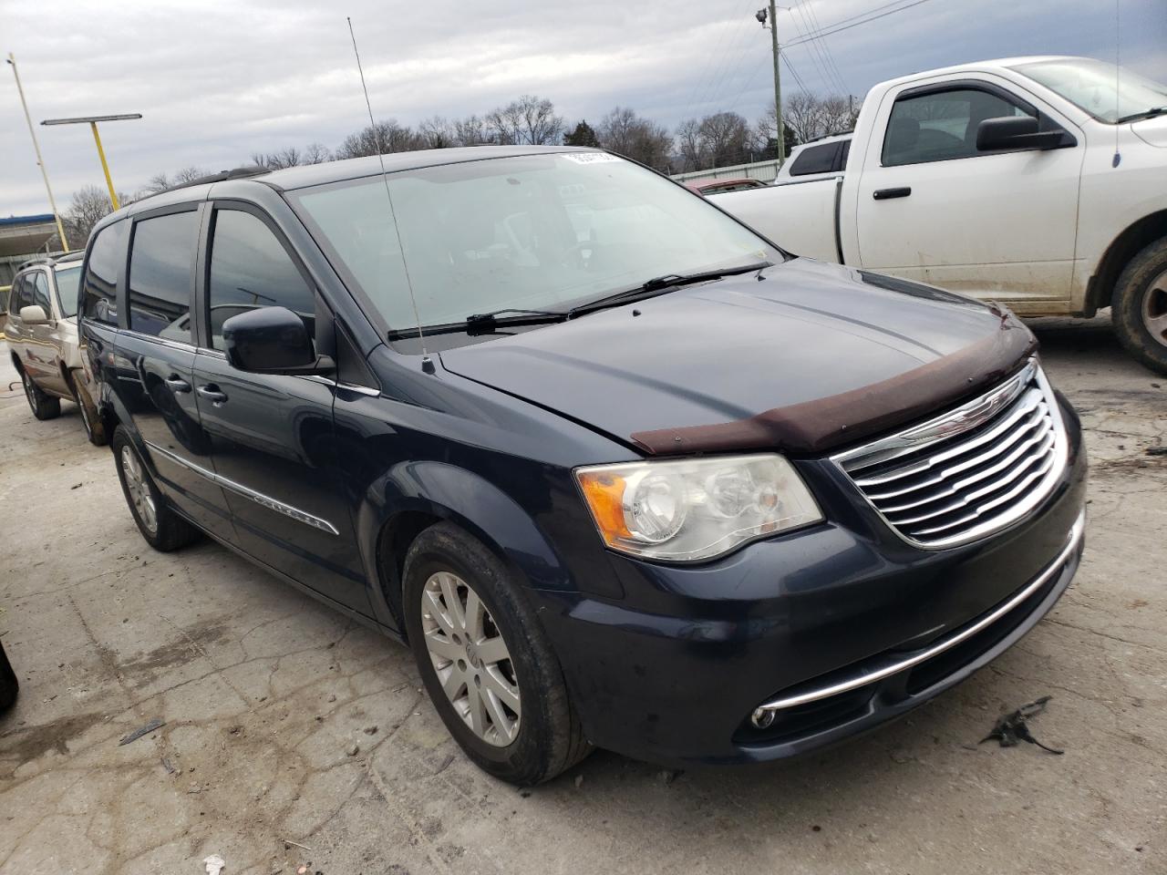 CHRYSLER TOWN & COU 2013 with VIN 2C4RC1BG1DR661269 - Photo from auction